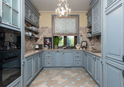 What are the four things to consider concerning the kitchen cabinet design?