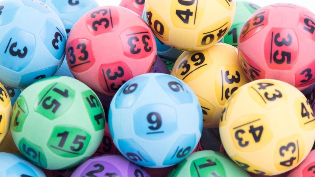 Which benefits can you expect from online lottery betting?