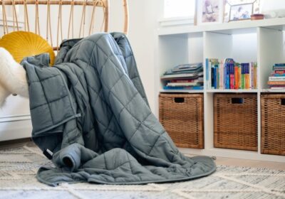 The Ultimate Guide to Choosing the Perfect Throw Blanket for Every Season